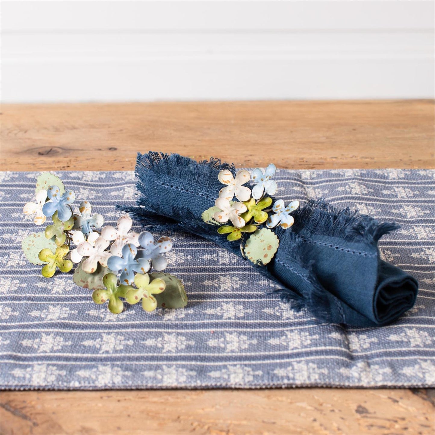 Dainty Hydrangea Napkin Ring