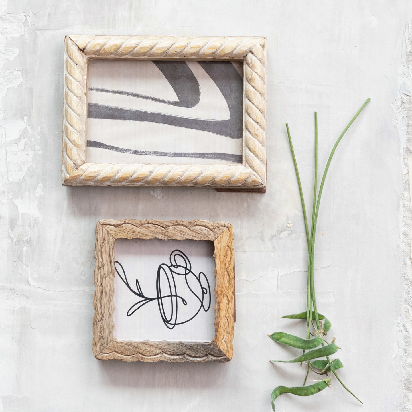 Hand-Carved Mango Wood Photo Frame - 4 x 6 Photo