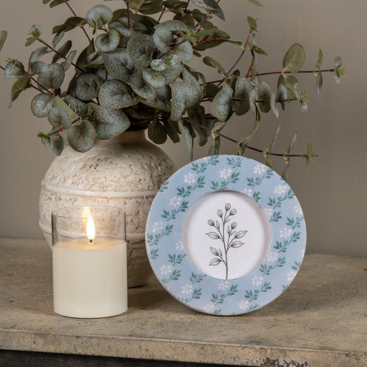 Sweet Serendipity Circular Photo Frame