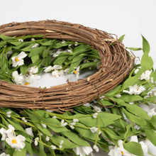 White Daisy Wreath