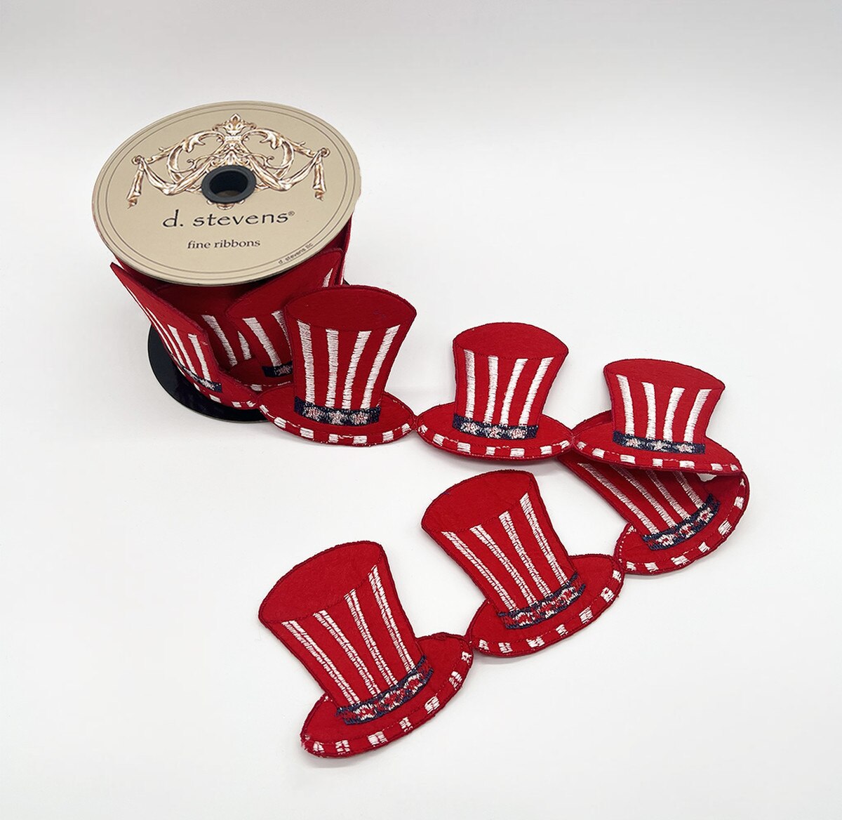 Americana Top Hat Garland