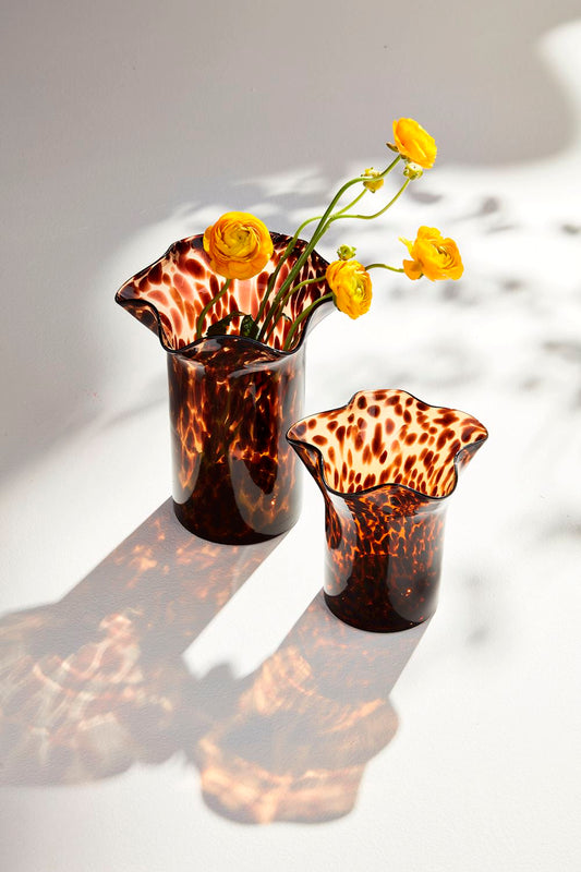 Ruffle Tortoise Glass Vase