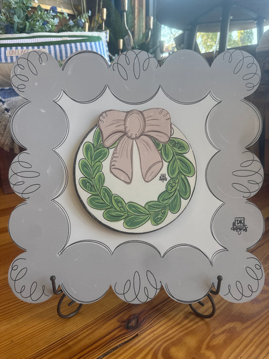 Gray Dot Frame w/ Wreath Mini