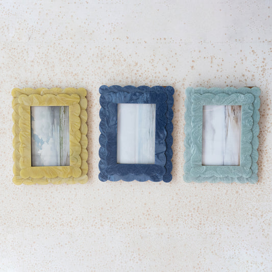2-Layer Scalloped Photo Frame (4" x 6" Photo)
