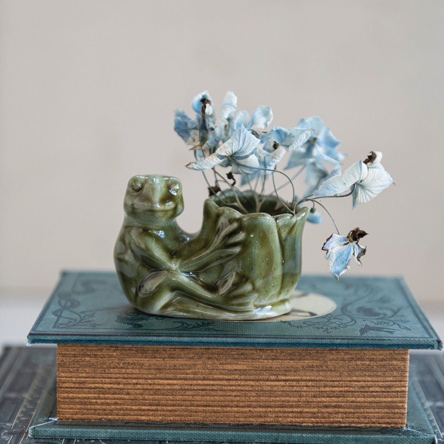 Stoneware Frog Holding Flower Shaped Vase