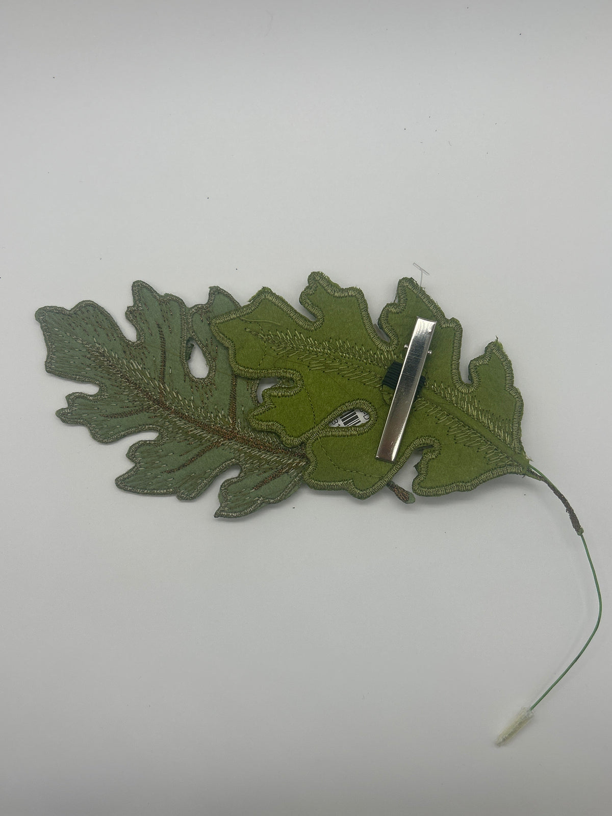 Double Oak Leaf Clip