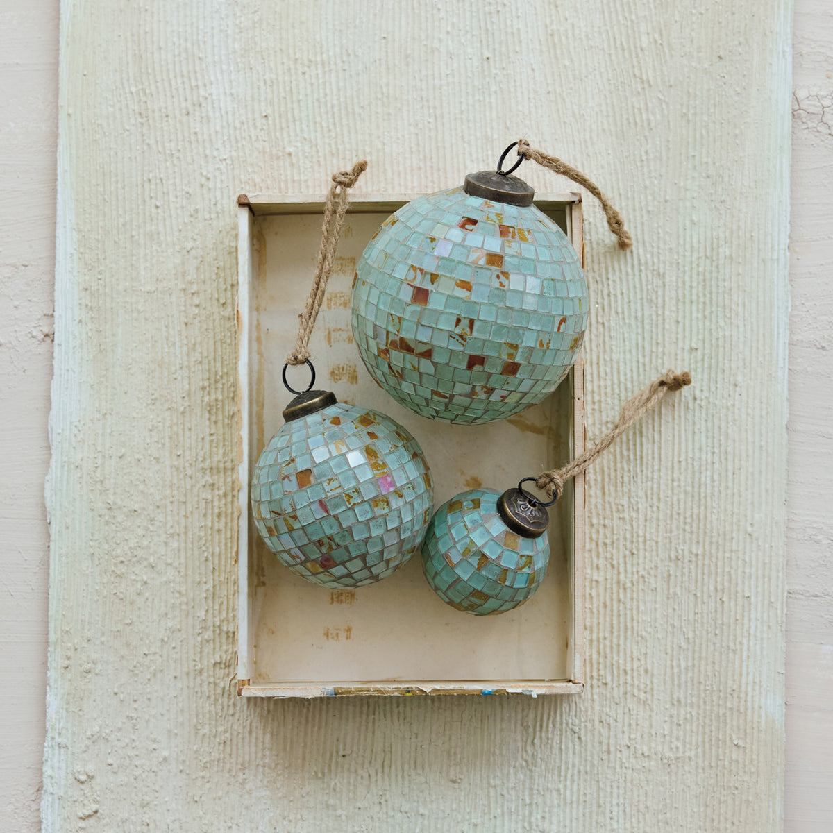 Glass Marbled Mosaic Ball Ornament