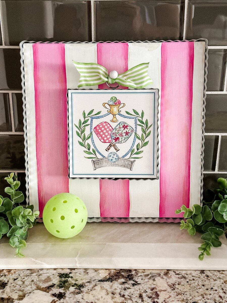 "Queen of the Court" Mahjong Mini