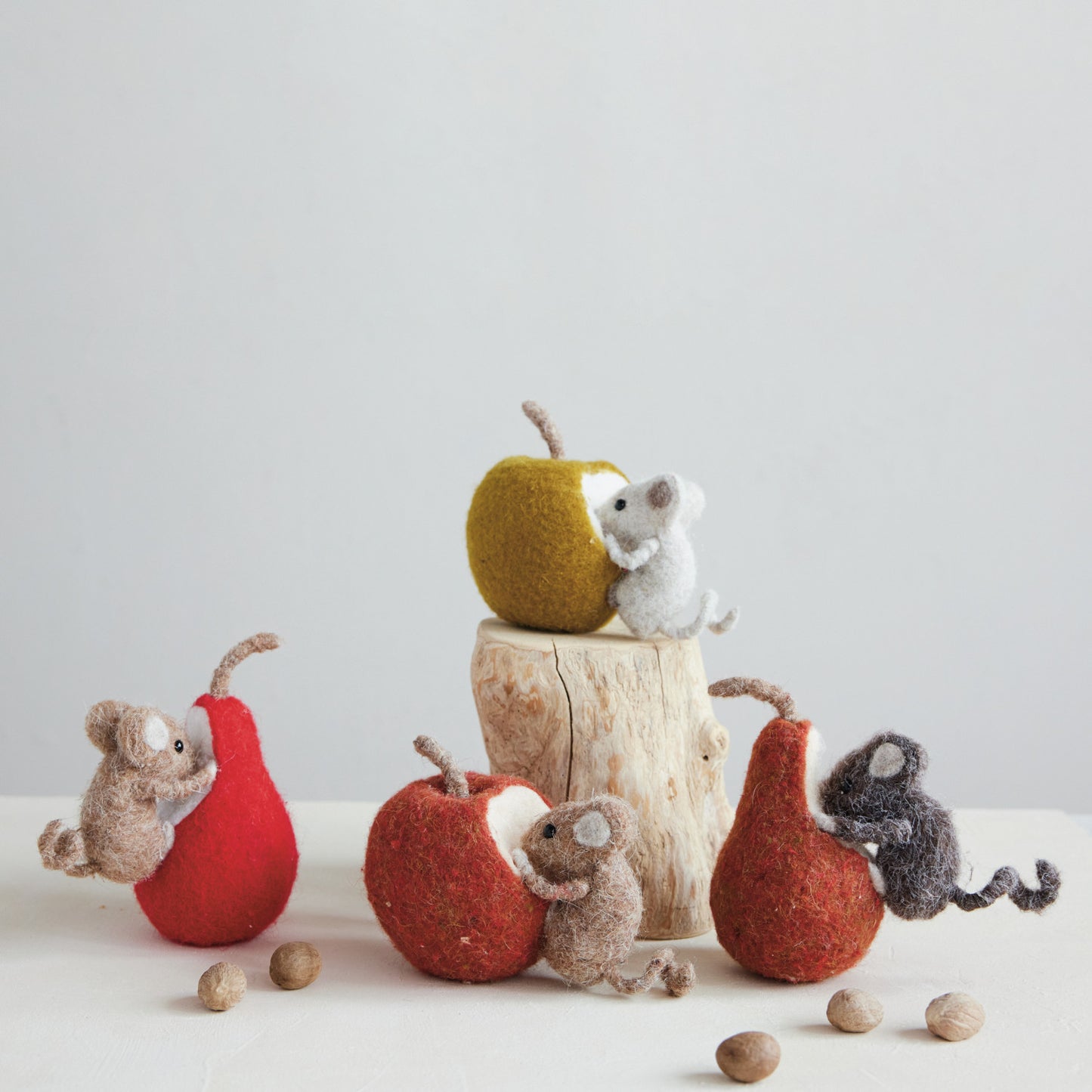 Wool Felt Mouse Eating Fruit